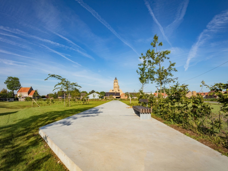 Parkbegraafplaats Woumen  - De Witte Kamer - Landschapsarchitectuur en interieurarchitectuur voor kleine, grote en zotte projecten